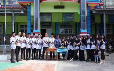 KELUARGA BESAR SMK BMW REJOMULYO MEMPERINGATI HARI GURU NASIONAL TAHUN 2025 DI SMK BMW REJOMULYO DENGAN ANTUSIAS DAN SEMANGAT    