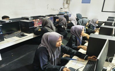 Uji kompetensi keahlian hari pertama Jurusan Multimedia ????️