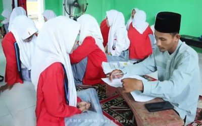 UJIAN PRAKTEK KELAS XII SMK BMW REJOMULYO PASIR SAKTI