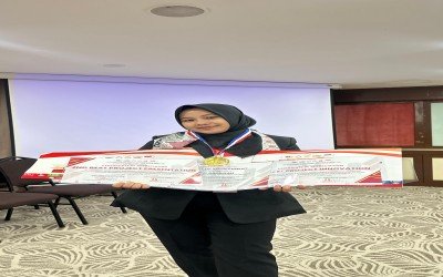Alumni SMK BMW Rejomulyo Presentasi The Young International Summit Malasyia 2025